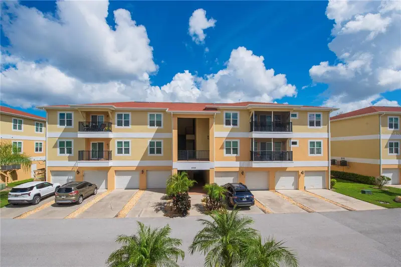 5065 Royal Palms Way #303, FL