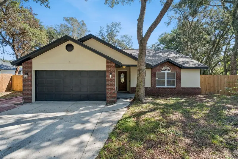 564 Chula Woods Ct, FL