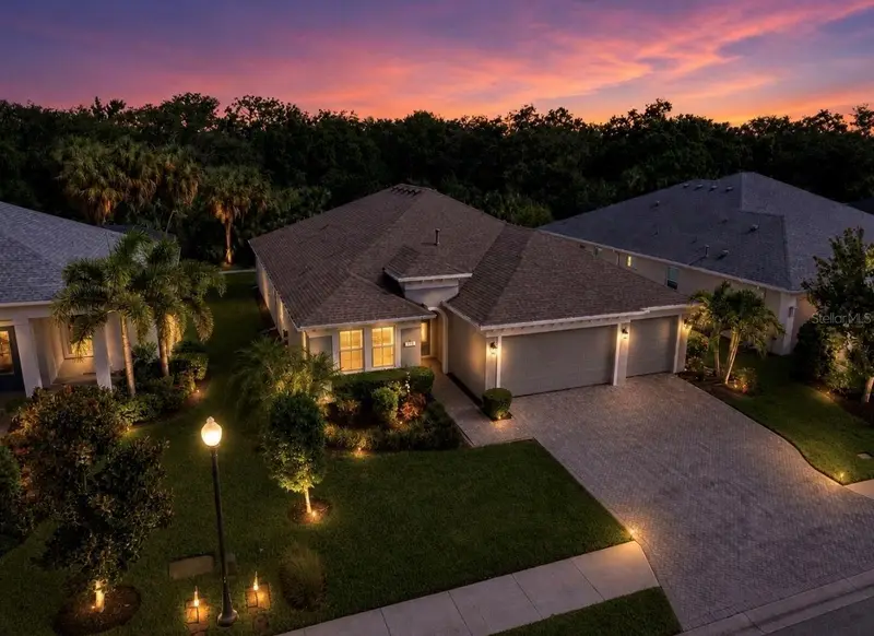 311 Chantilly Trl, FL