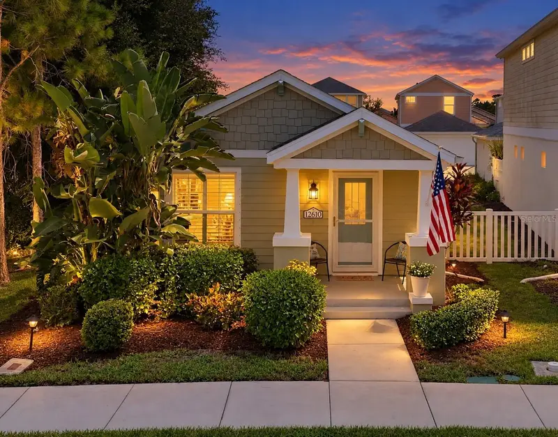 12610 Shimmering Oak Cir, FL