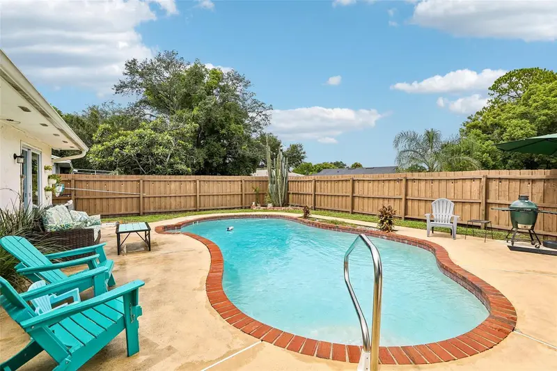 510 Dew Drop Cv, FL