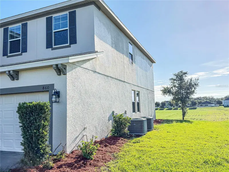 860 Bay Bridge Cir, FL