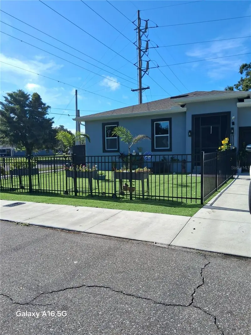 3219 E Emma St, FL