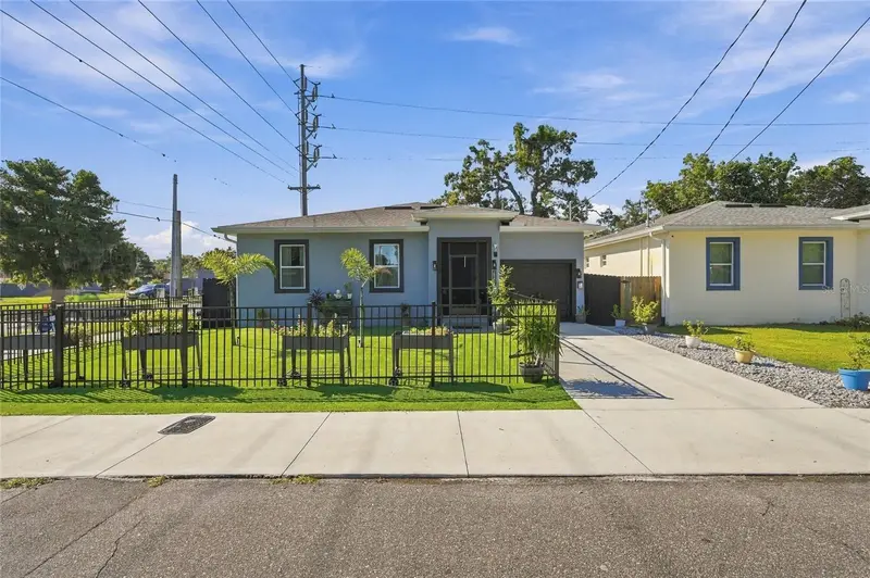 3219 E Emma St, FL