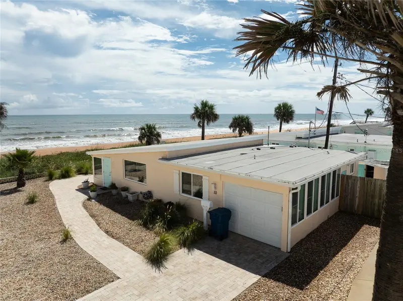 10 Ocean Edge Dr, FL