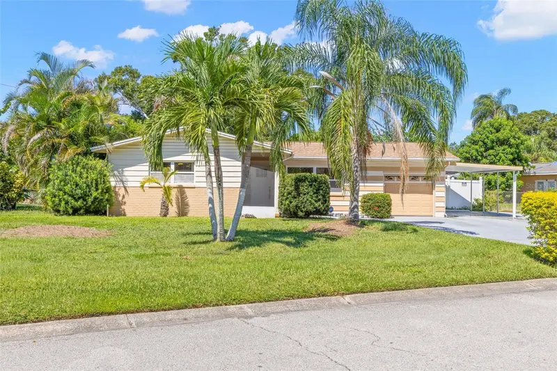 106 S Fernwood Ave, FL