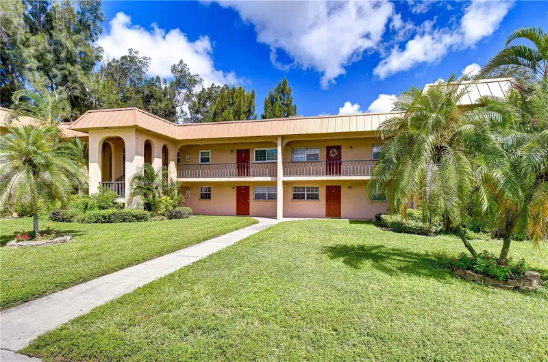 4500 E Bay Dr #139, FL