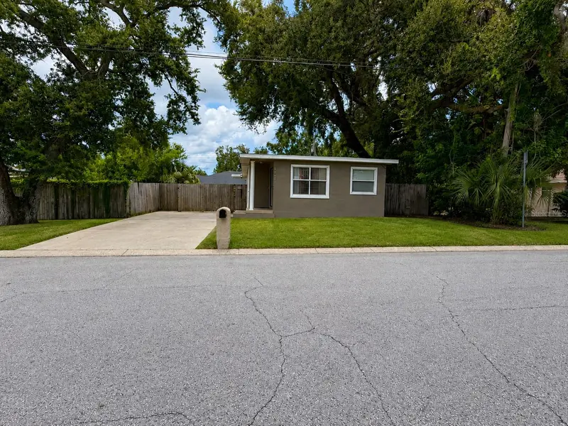 1141 Engman St, FL