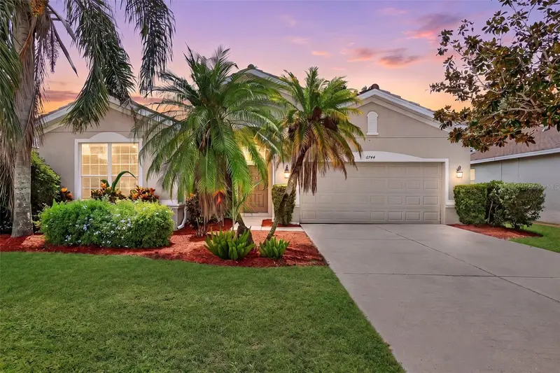 6744 45th Ter E, FL