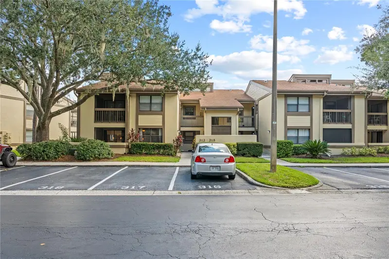 317 Woodlake Wynde, FL