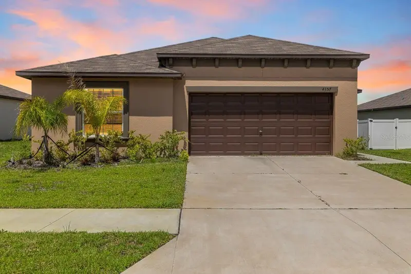 4357 Fabulous Finch Ln, FL
