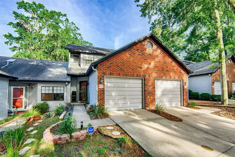 832 Nw 42nd Ter, FL