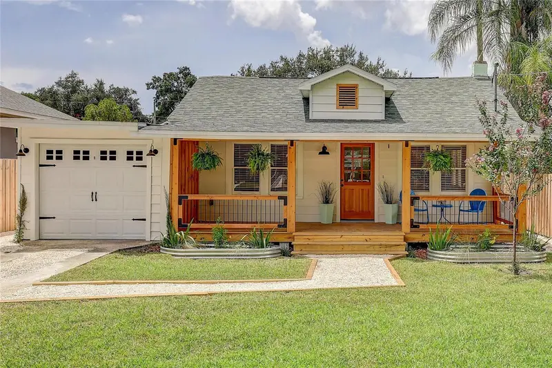 126 W North St, FL