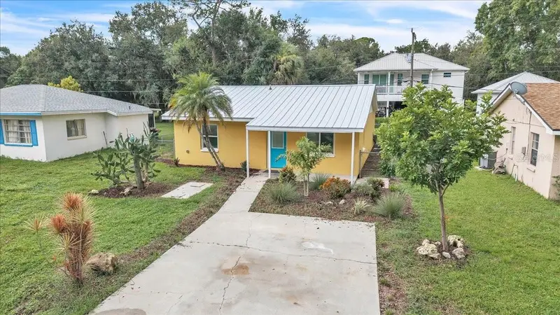 537 Capitol St, FL