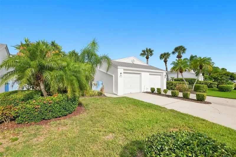 825 Waterside Ln, FL