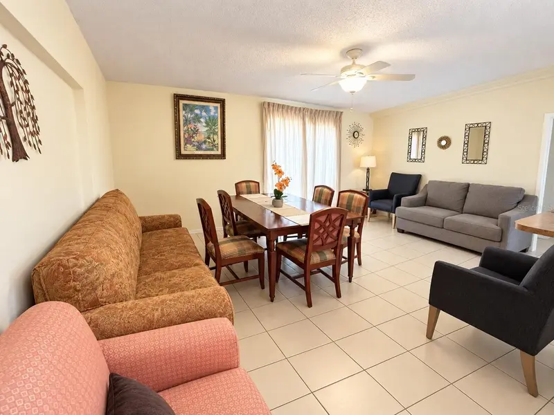 6233 Oakcrest Cir, FL