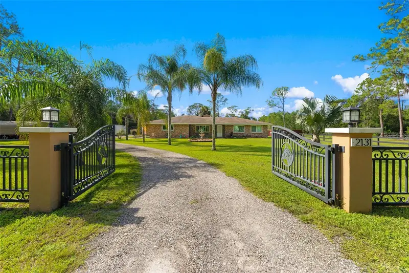 2131 W Poinsettia Dr, FL