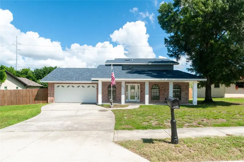 859 Pinewood Ter W, FL