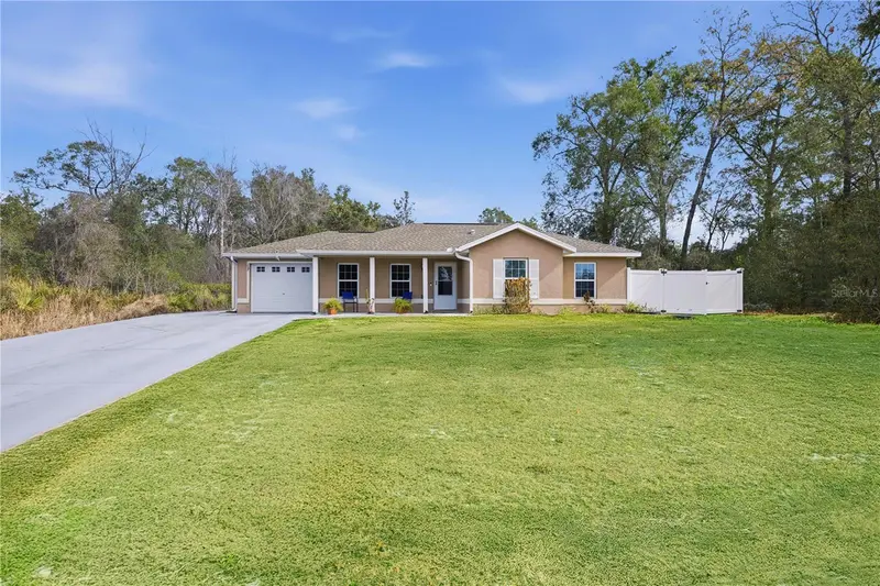 157 Spruce Rd, FL