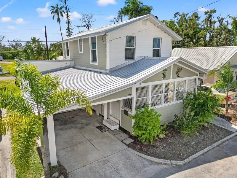 60 Braden Castle Dr, FL