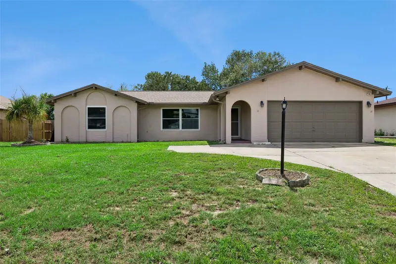 853 Sylvia Dr, FL