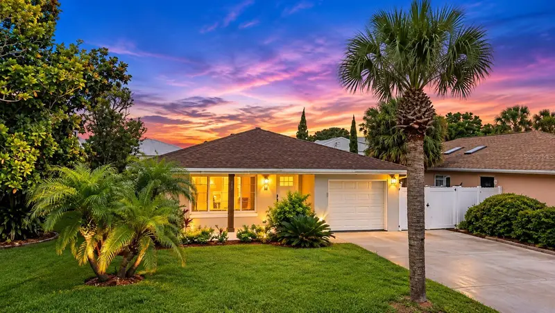43 Capistrano Dr, FL