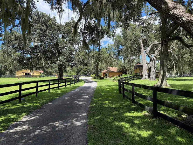 8550 Nw 136th Avenue Rd, FL