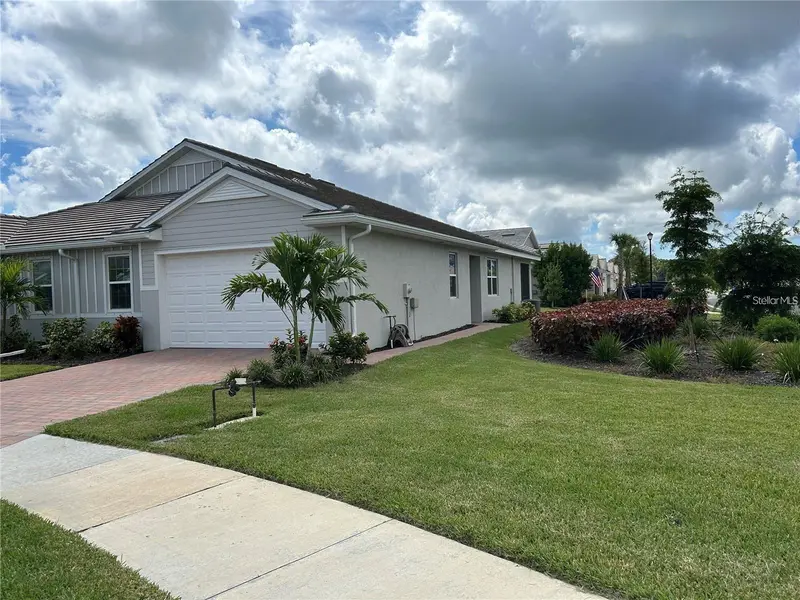 139 Ibiza Loop, FL
