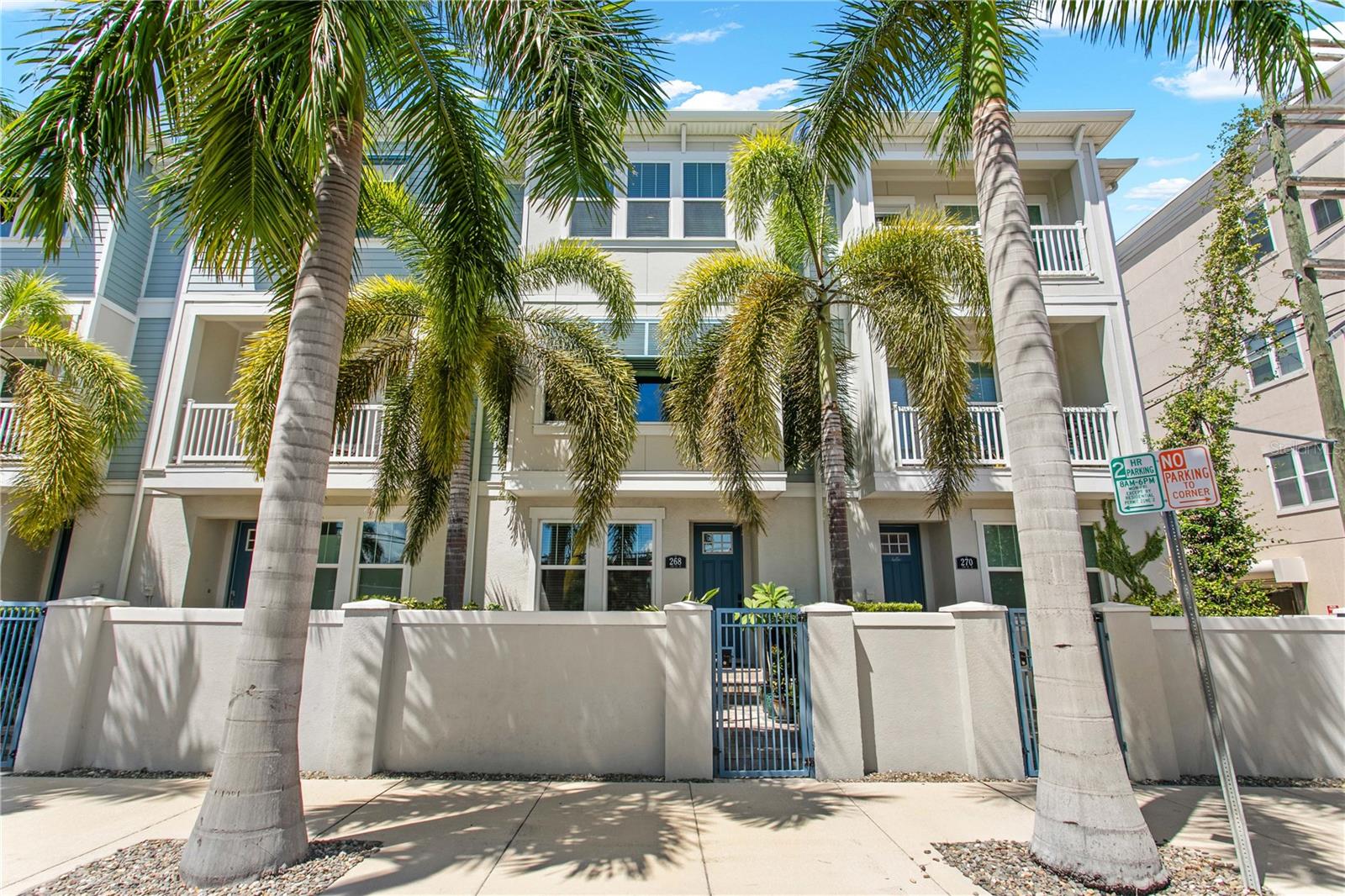 268 8th St N, FL
