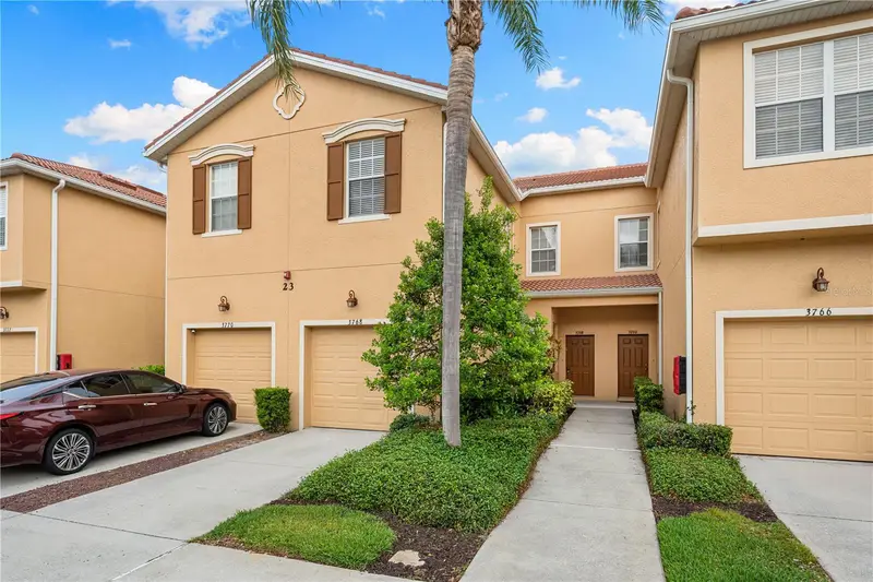 3768 Parkridge Cir #23-104, FL