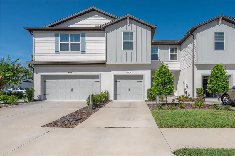 31428 Amberview Bnd, FL