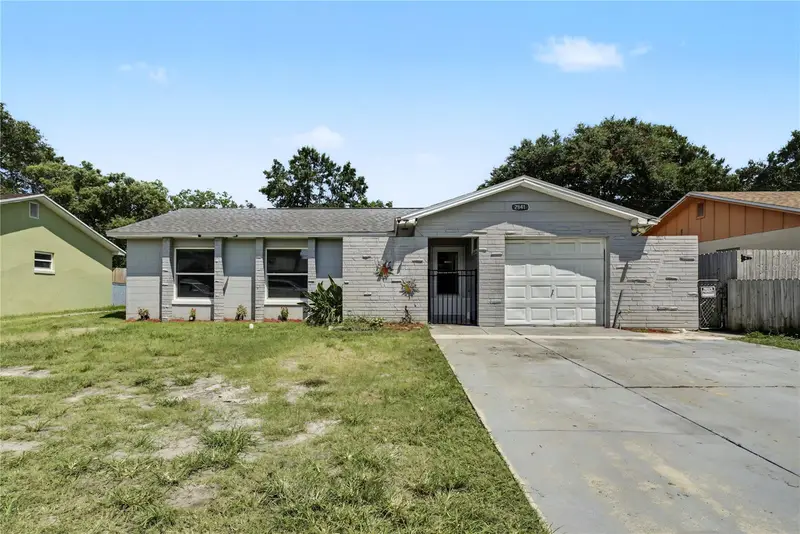 2841 Empire Pl, FL