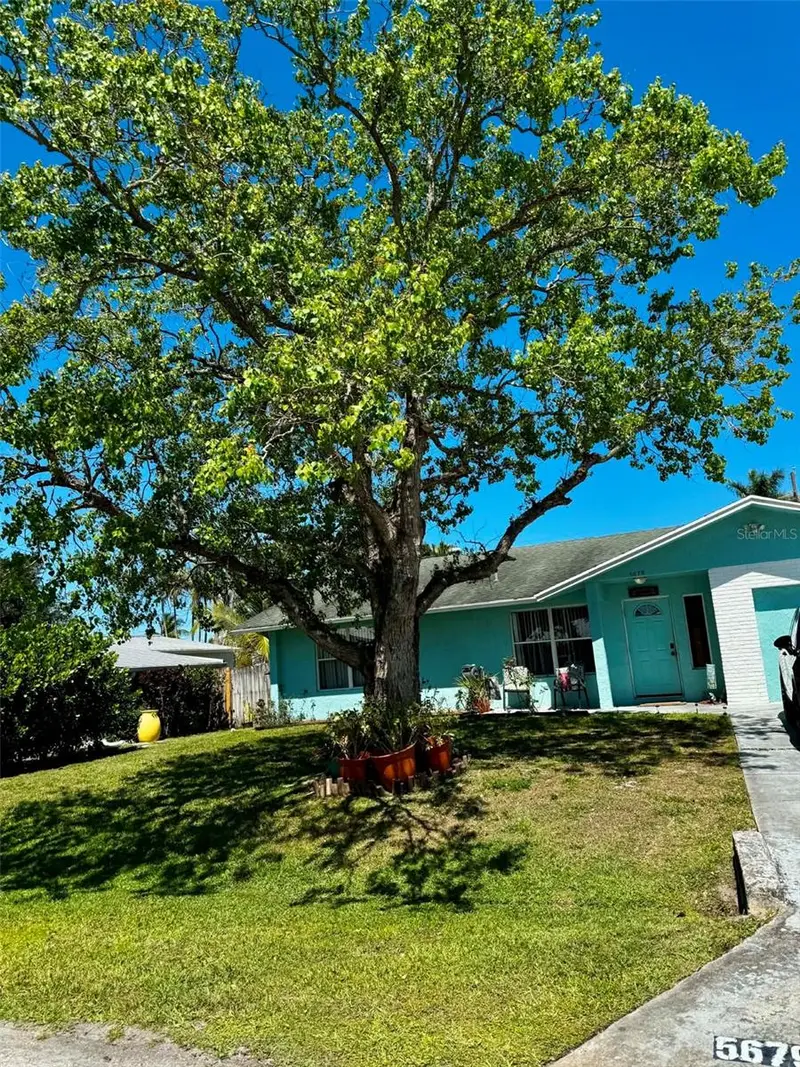 5679 Se Indigo Ave, FL