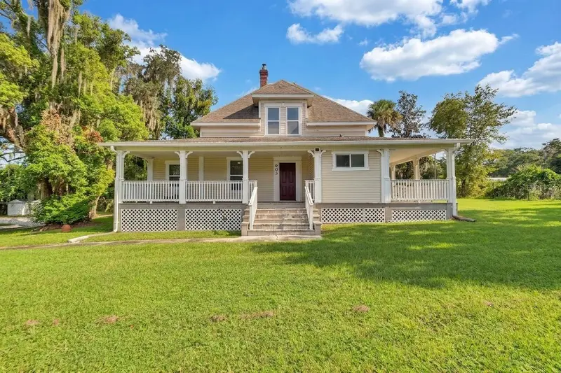 903 E New York Ave, FL