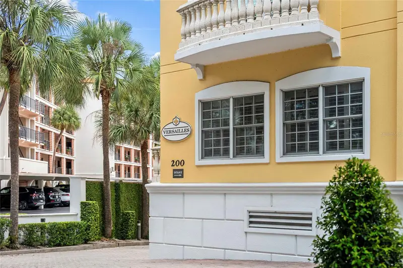 200 S Interlachen Ave #350, FL