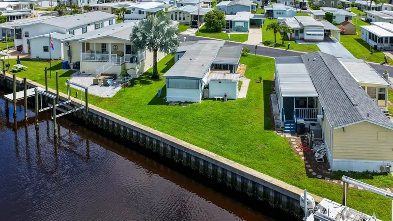 116 W Saint Johns Way, FL