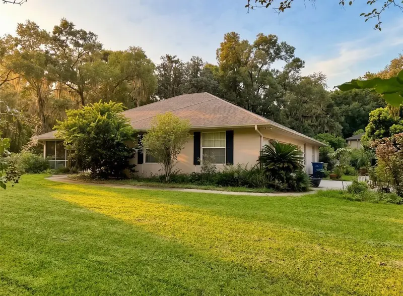 1880 Whippoorwill Ln, FL