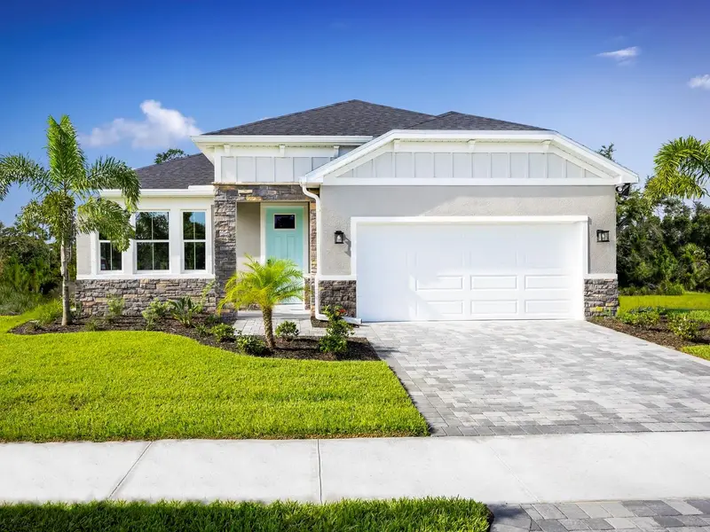 20017 Golden Glow Loop, FL