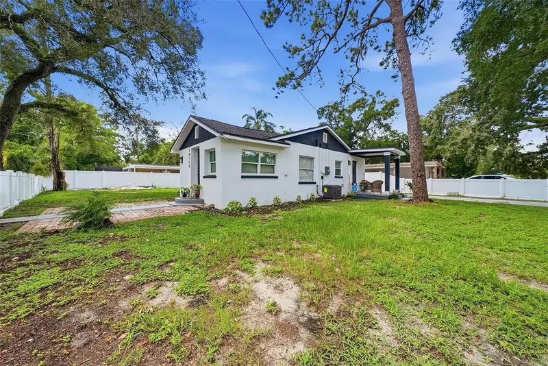 10124 N Hyacinth Ave, FL