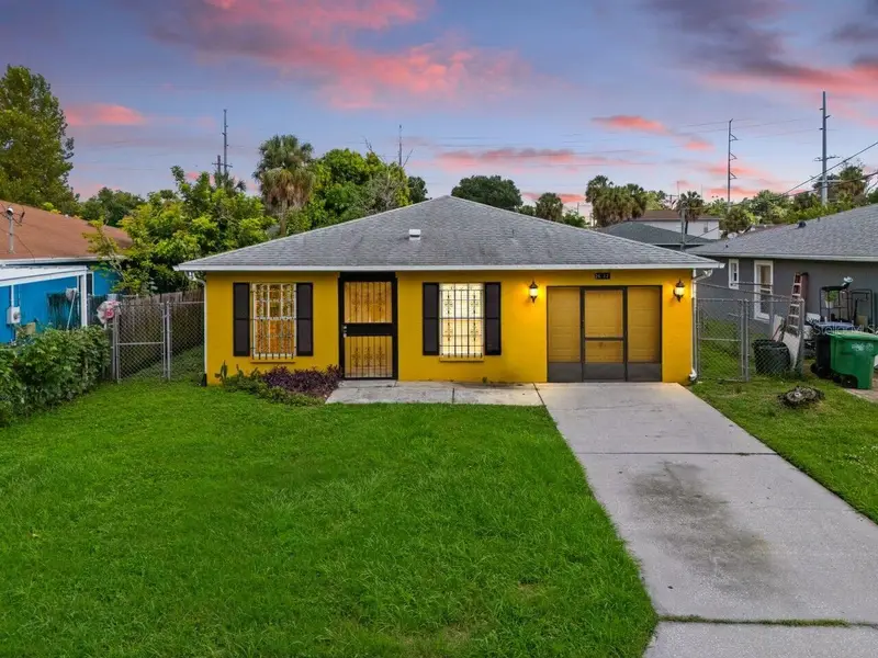 2612 E 9th Ave, FL