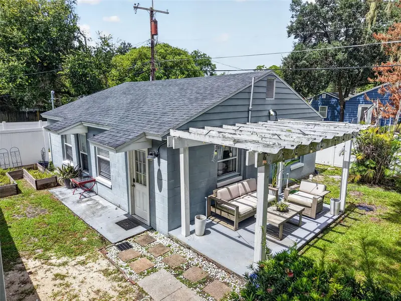731 W Princeton St, FL