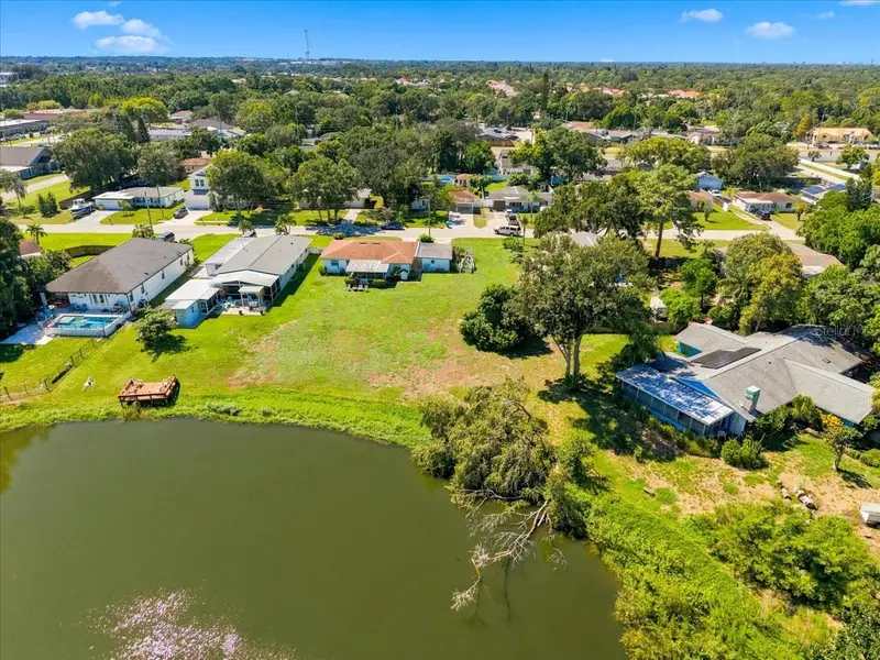 2242 Casa Vista Dr, FL