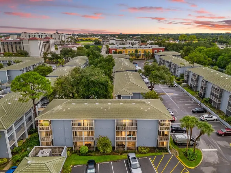 109 Oyster Bay Cir #220, FL