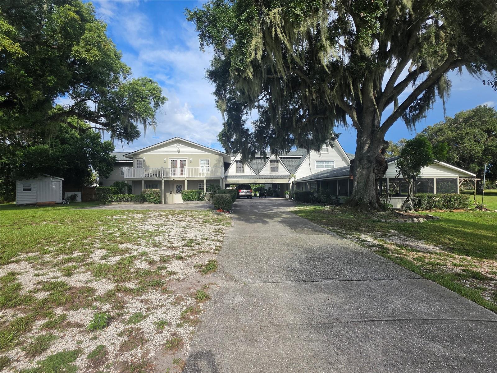201 Lake Bonny Dr E, FL
