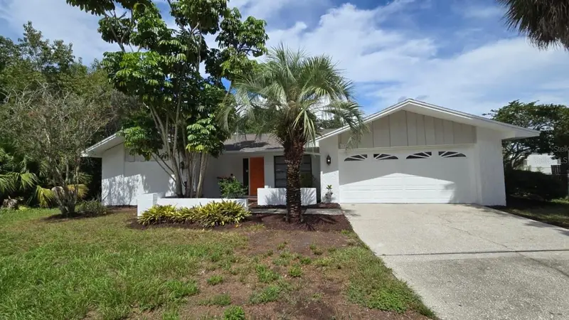 1381 Forest Lawn Ct, FL