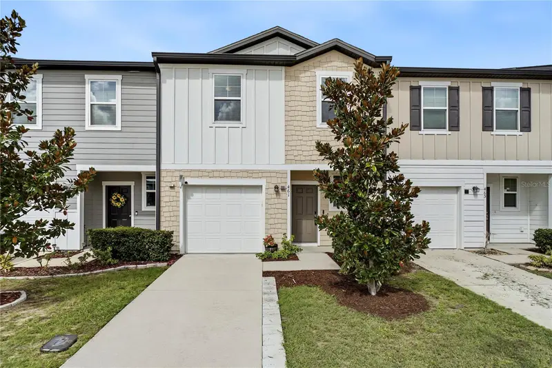 461 Madison Dr, FL
