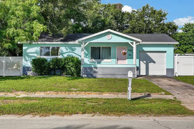 856 Berkshire Rd, FL