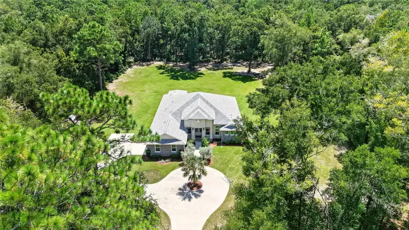 5854 Ne 43rd Lane Rd, FL