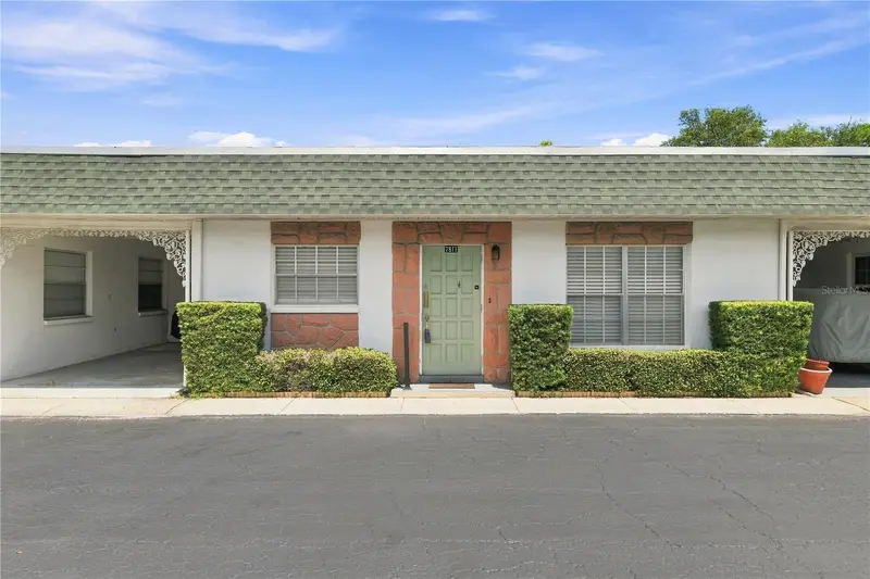 7811 39th Ter N, FL