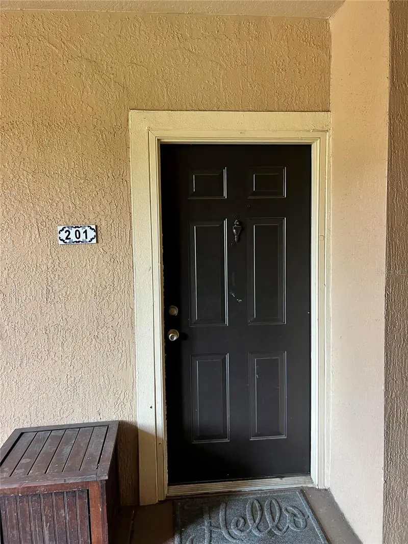 5512 Metrowest Blvd #12-201, FL
